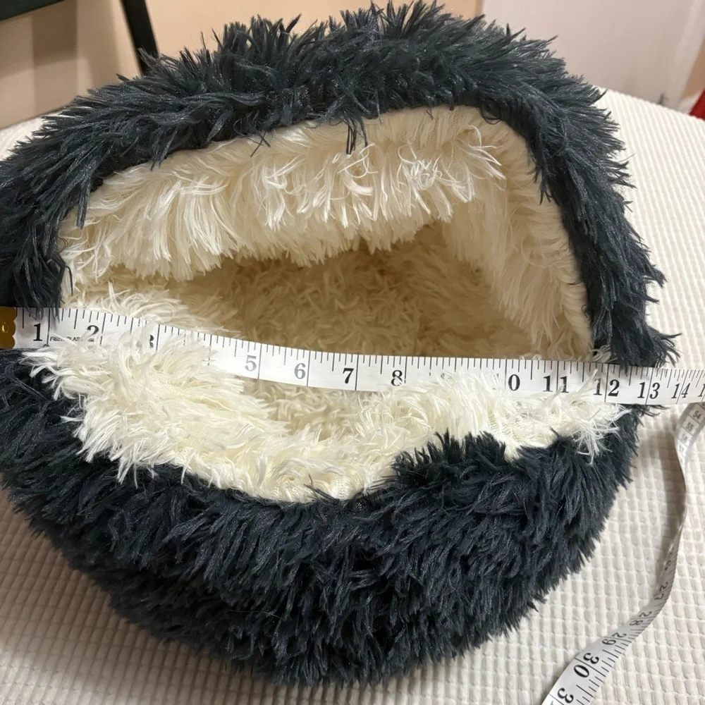 Plush Cat Cave Bed - Cream Interior with Black Exterior
